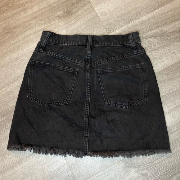 Madewell Rigid Denim A-Line Mini Skirt in Lunar Wash: Cutout Edition - Picture 7 of 8